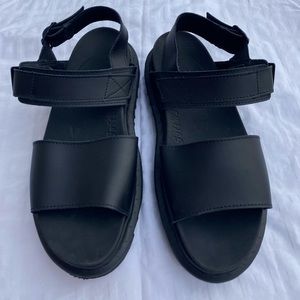 Dr Martens Voss II, size 9-9.5, worn twice